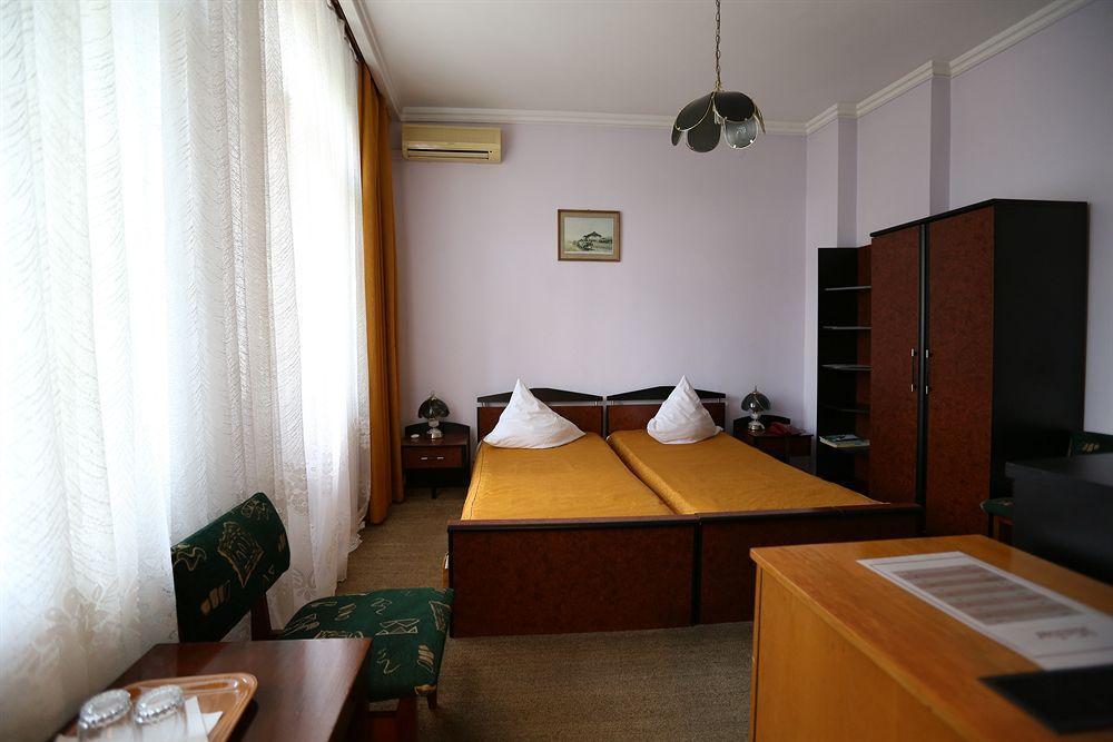 Banat Hotel Bucarest Exterior foto