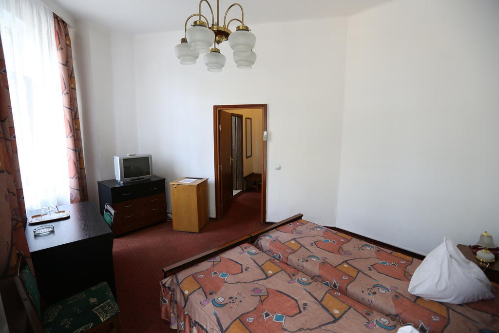 Banat Hotel Bucarest Habitación foto