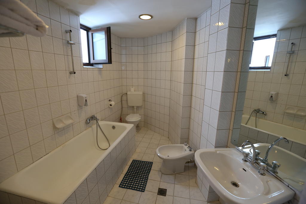 Banat Hotel Bucarest Habitación foto