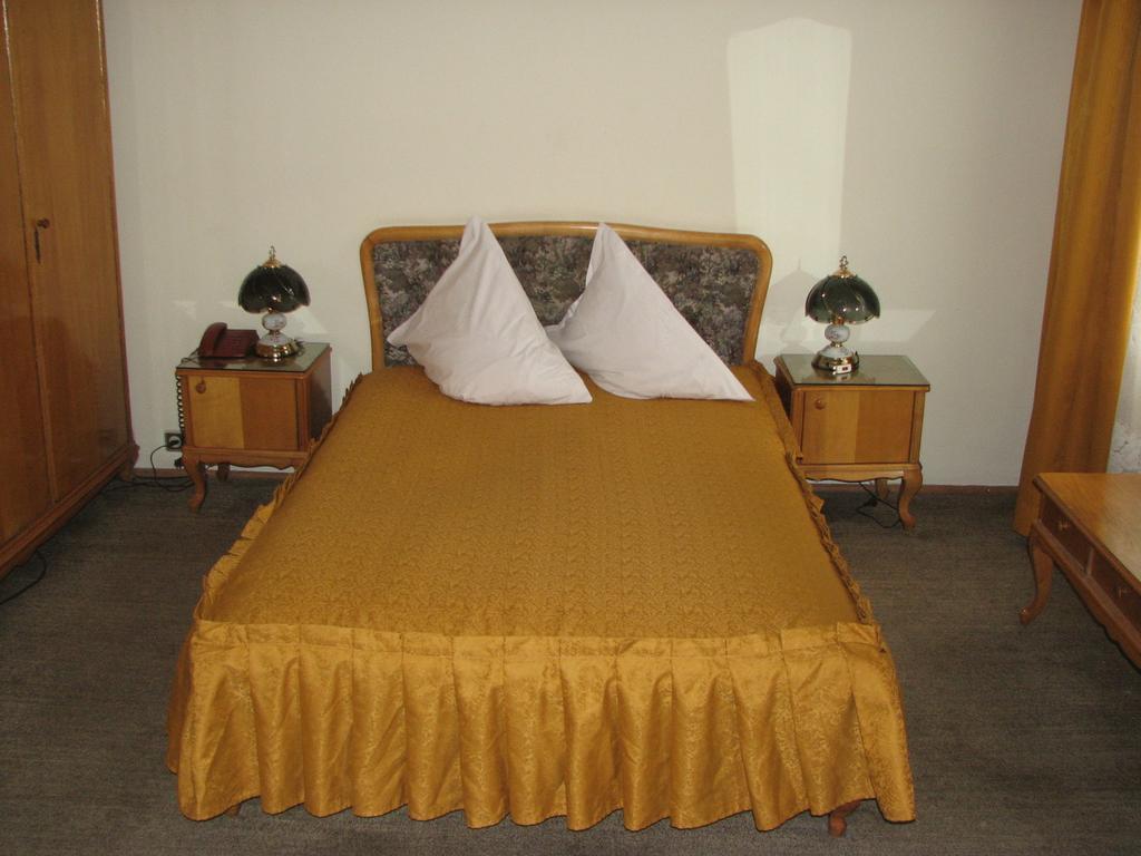 Banat Hotel Bucarest Habitación foto